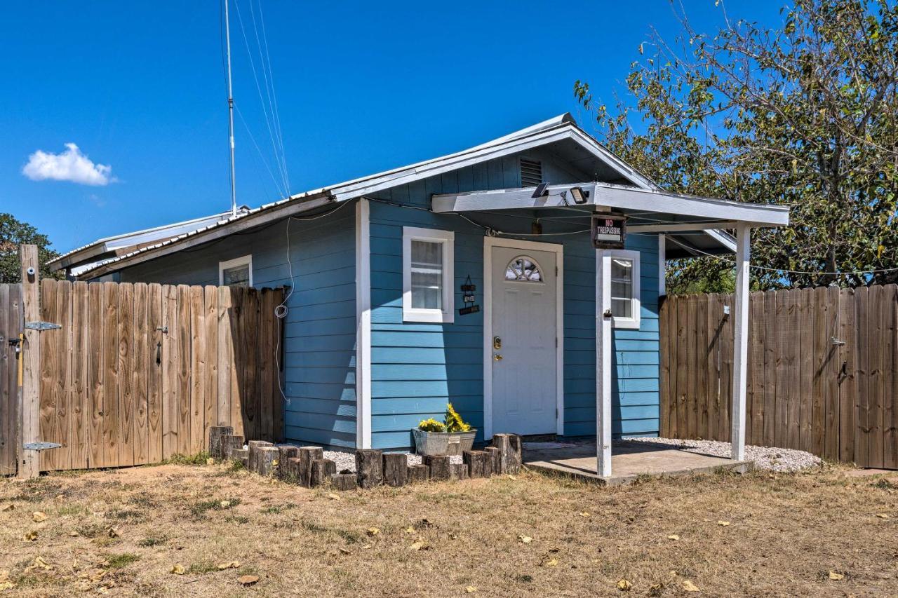 Buchanan Dam Cottage - Close To The Lake! *
